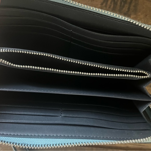 Coach Light Blue Pebbled Leather Zip-Around Wallet with Silver Logo - Picture 7 of 7